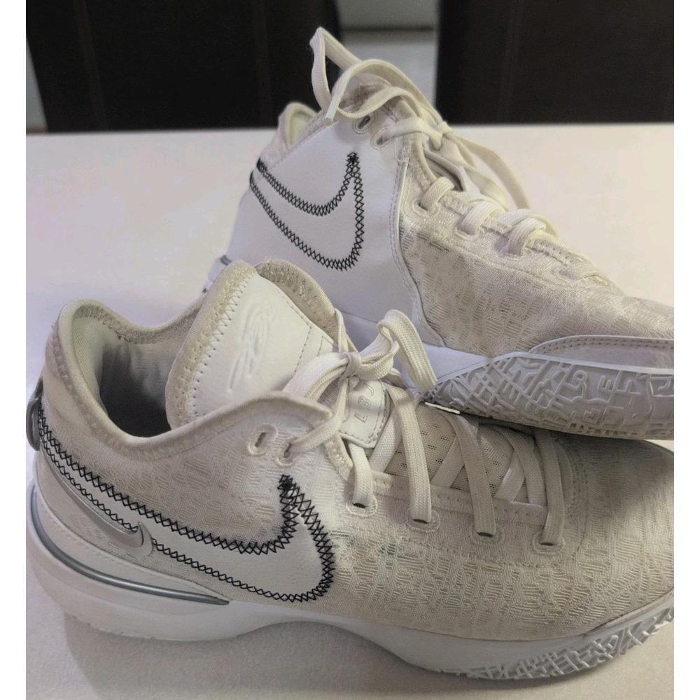 Nike Zoom LeBron NXXT Gen White DR8784-101 Basketball Shoes Men's 9 NO LINER